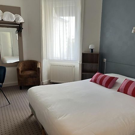 Anne De Bretagne Hotel วานส์ ภายนอก รูปภาพ
