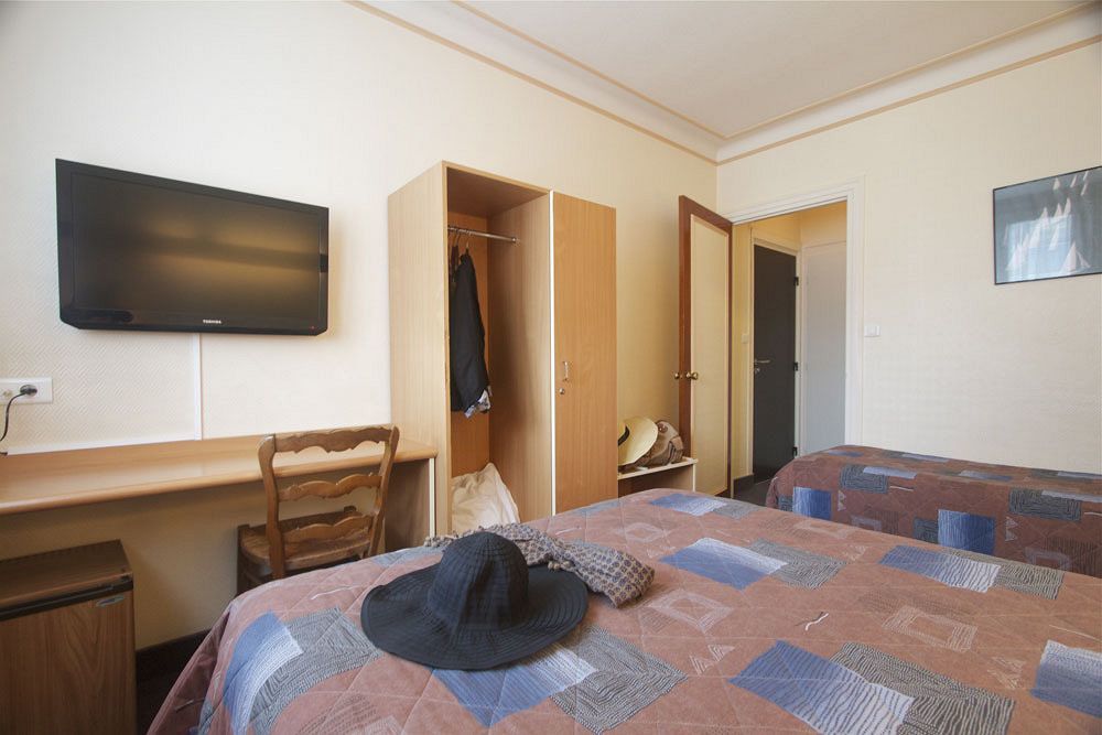 Anne De Bretagne Hotel วานส์ ภายนอก รูปภาพ