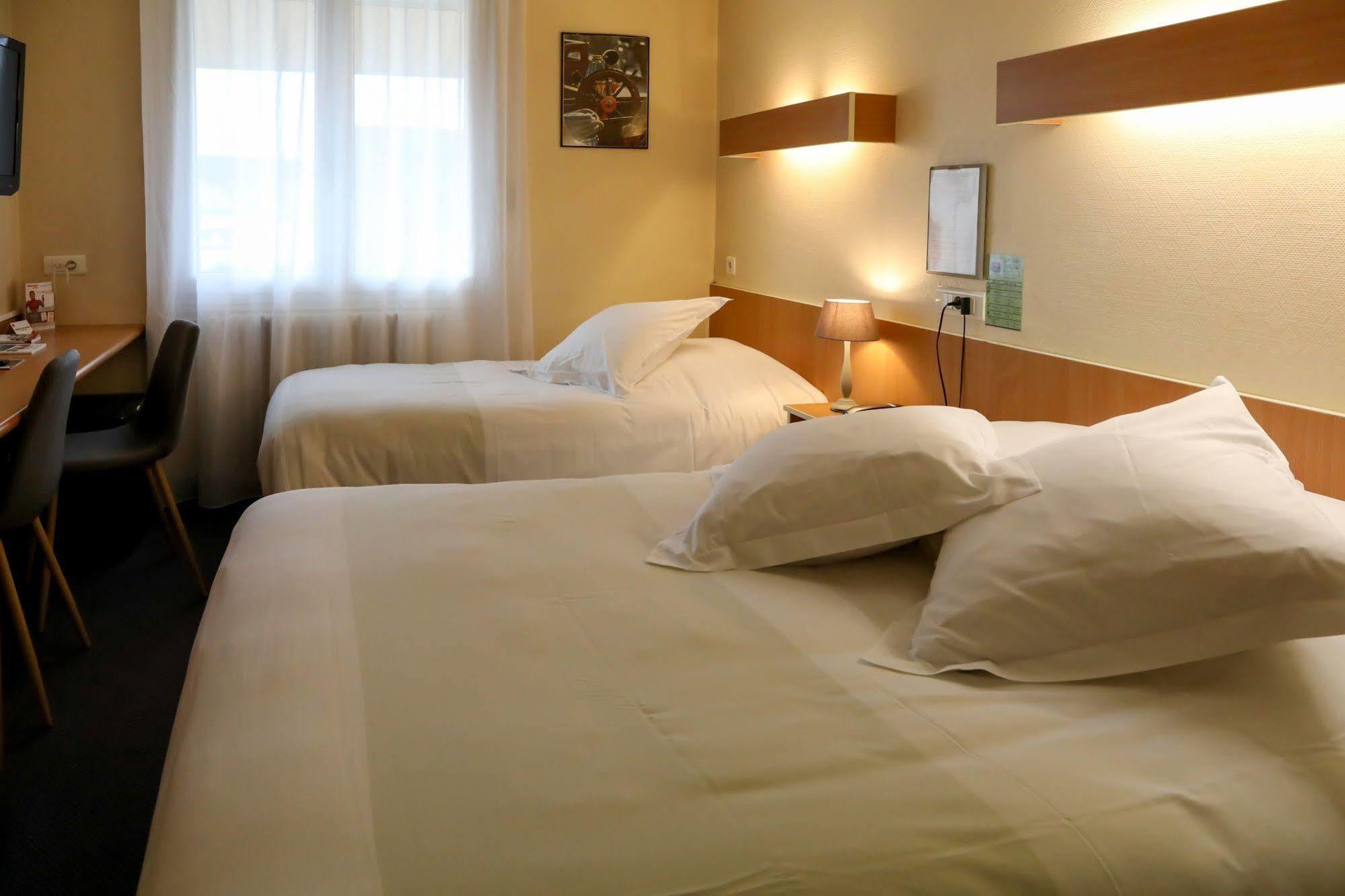 Anne De Bretagne Hotel วานส์ ภายนอก รูปภาพ