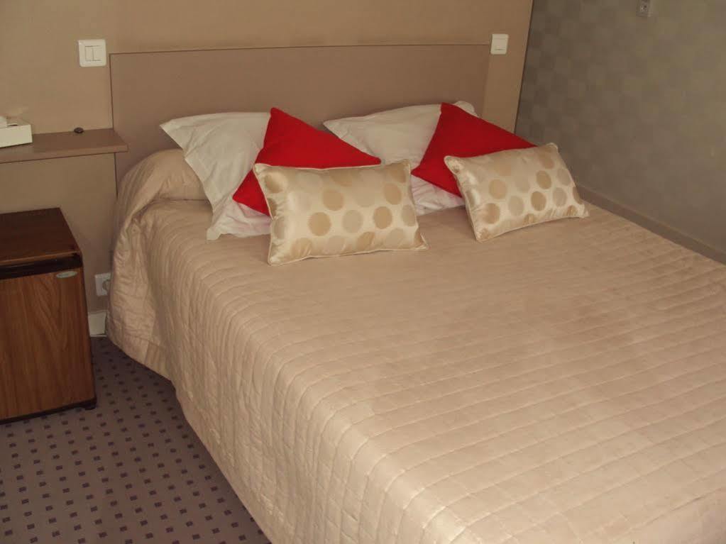 Anne De Bretagne Hotel วานส์ ภายนอก รูปภาพ
